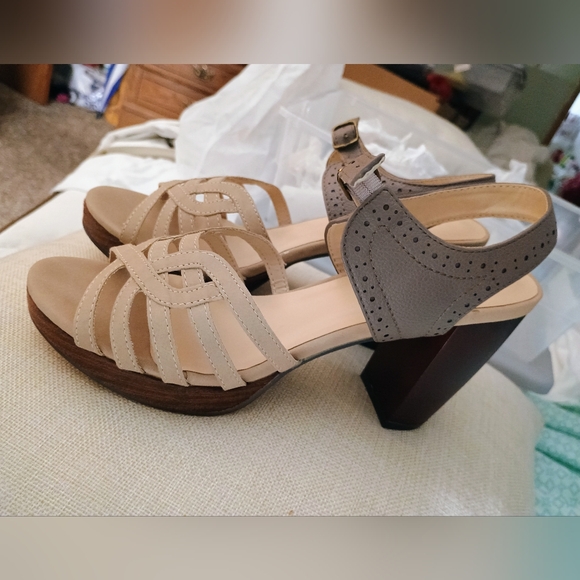 Block Heel platform Sandals - Picture 2 of 6